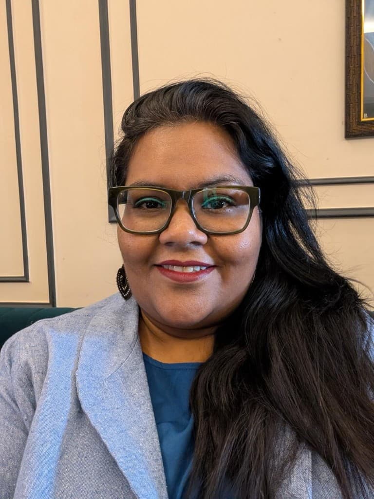 Portrait of Parul Bhatnagar
